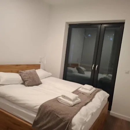 Happy Bursztynowy Z Klimatyzacja 니에초르체